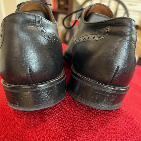 Men's Johnston and Murphy dress shoes - Picture 4 of 9